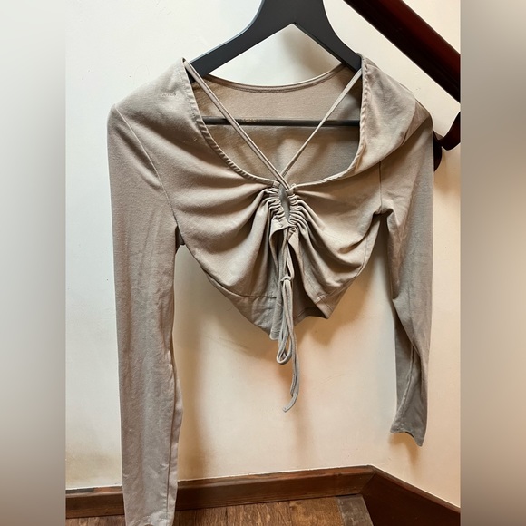 4th + Reckless Tops - 4th + Reckless size xs taupe crop top. Long sleeve with tie back